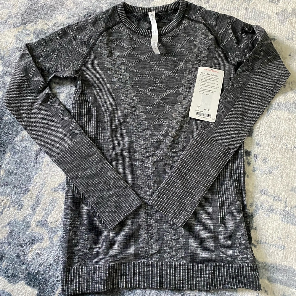 Women’s lululemon Light Pullover